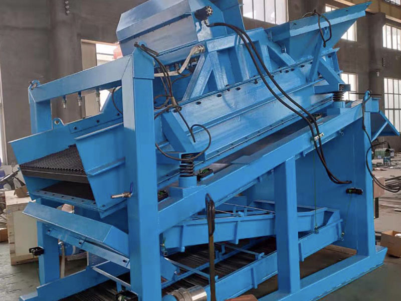 Alluvial Gold Mining Equipment Hydraulic Drive Vibrating Screen Small Scale Gold Mining Equipment